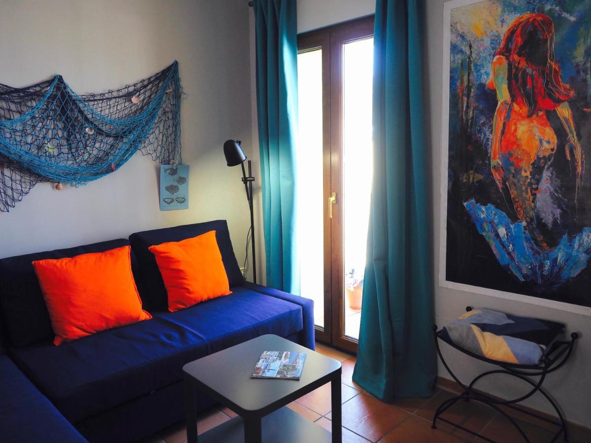 La Sirena - Both And Of Denia
