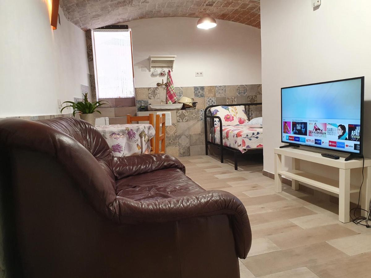 Habitación Independiente Con Baño Y Patio En Cremallera De Montserrat Habitación en casa particular Monistrol de Montserrat