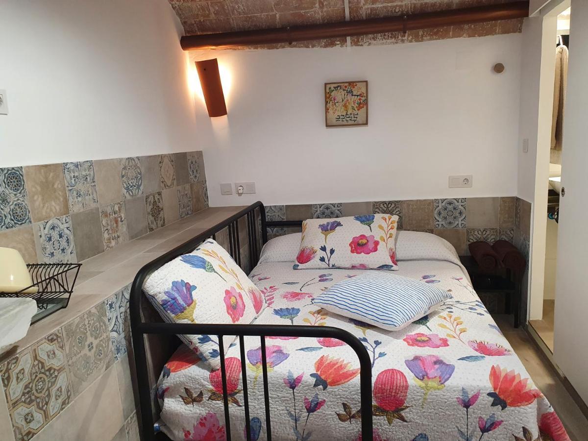 Habitación en casa particular Habitación Independiente Con Baño Y Patio En Cremallera De Montserrat *