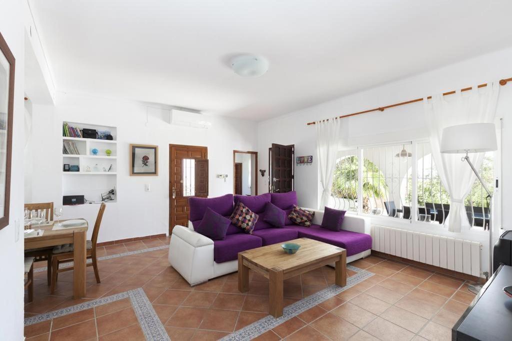 Celi: Sea- & Mountain View, Peaceful & Comfortable. Villa