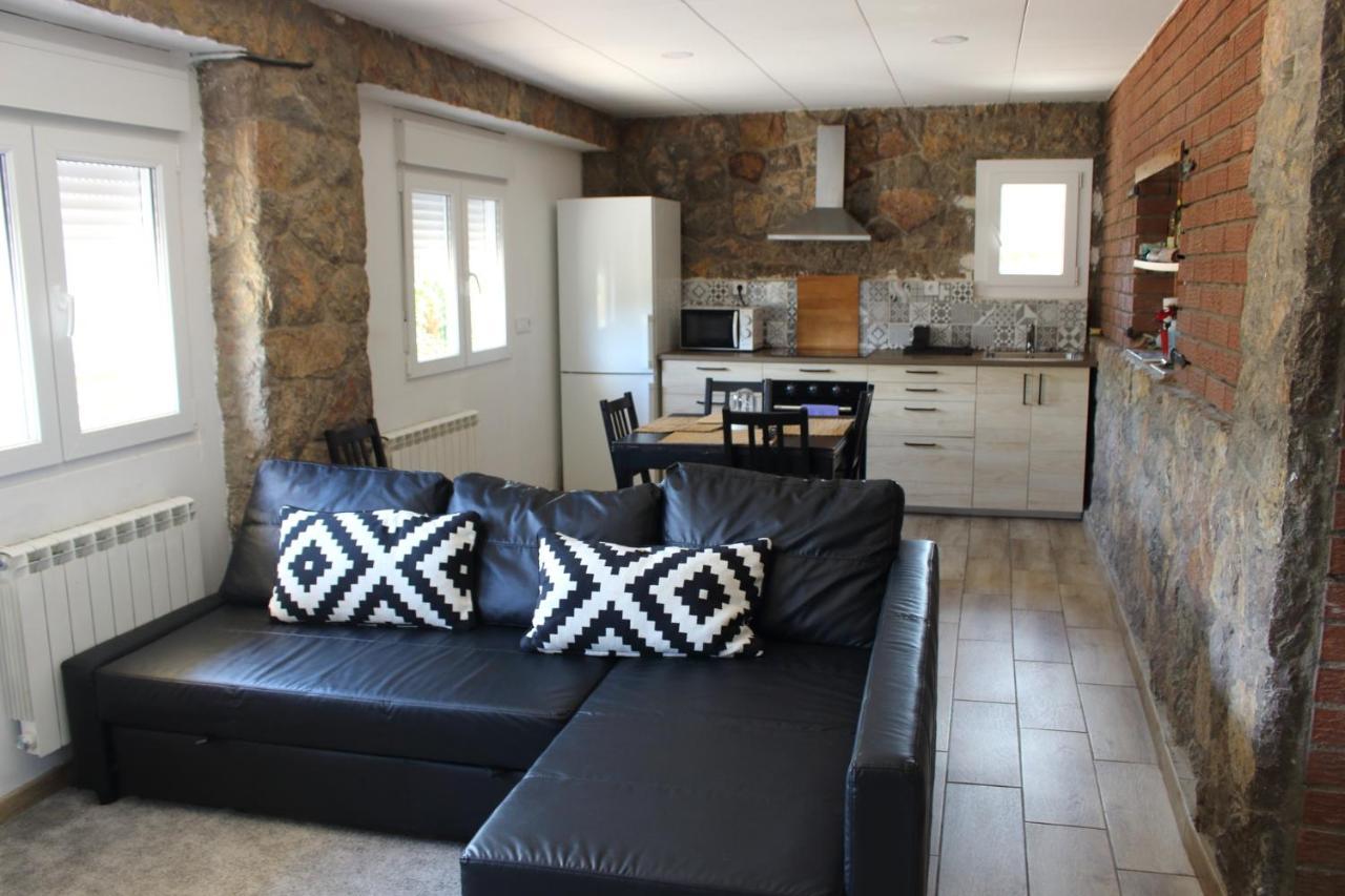 Vall De Montserrat Apartment