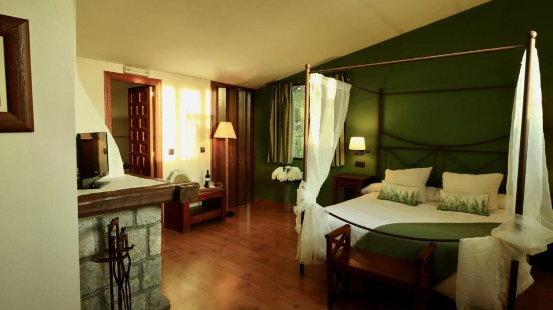 Casona De Navalmedio Hotel 3*