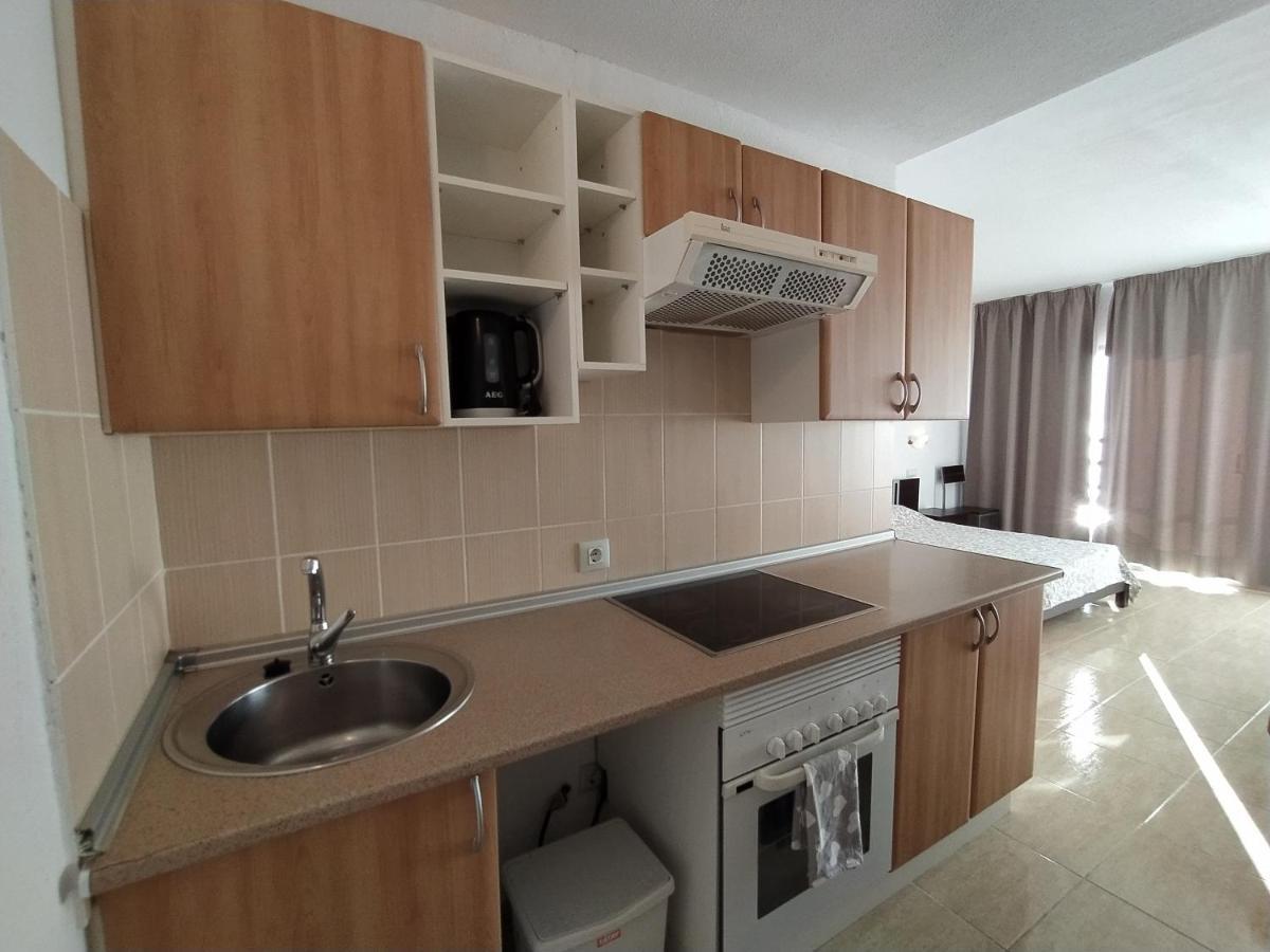 Studio With Ocean View. 100 M Beach Apartment