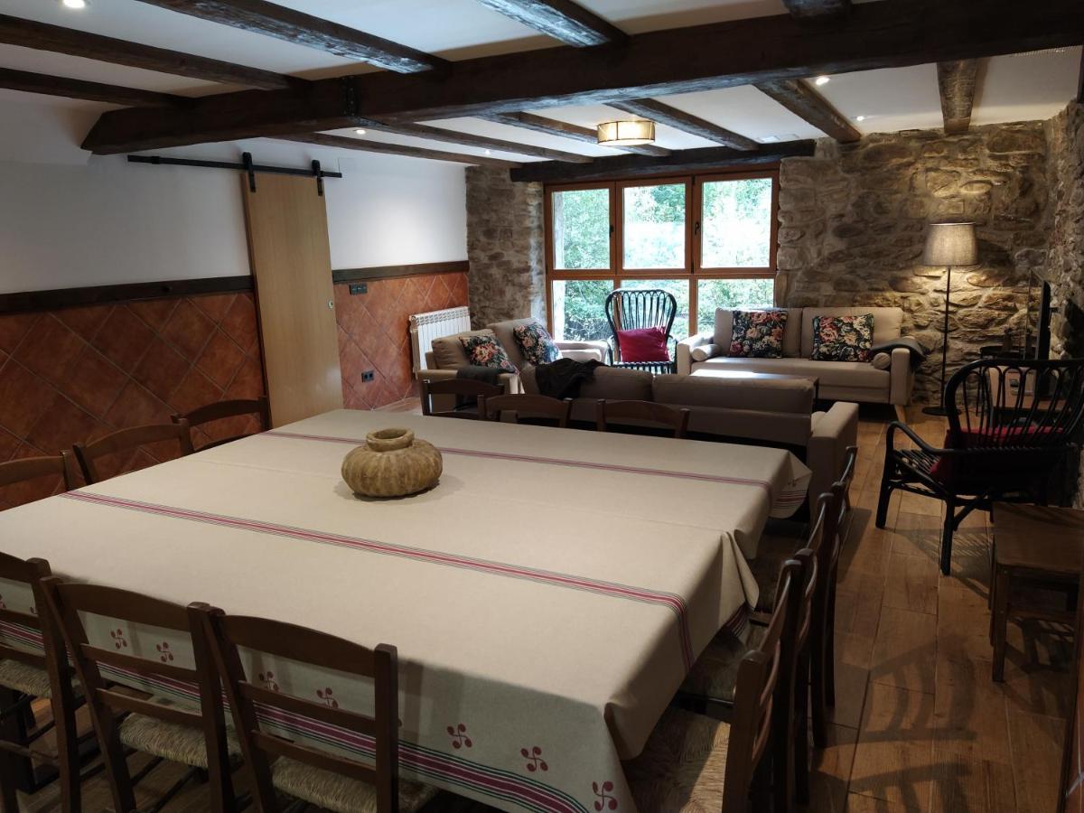 Casa Rural Mizkerrenea, Ituren, Navarra Сasa de vacaciones *