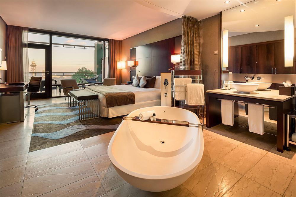 Miramar Hotel