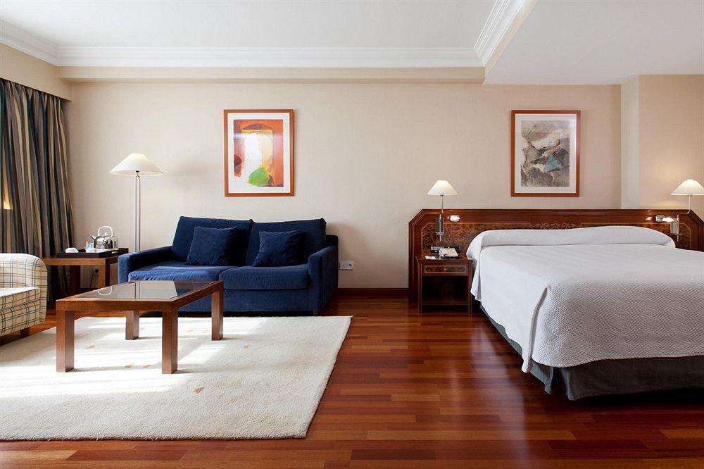 Nh Iruna Park Hotel