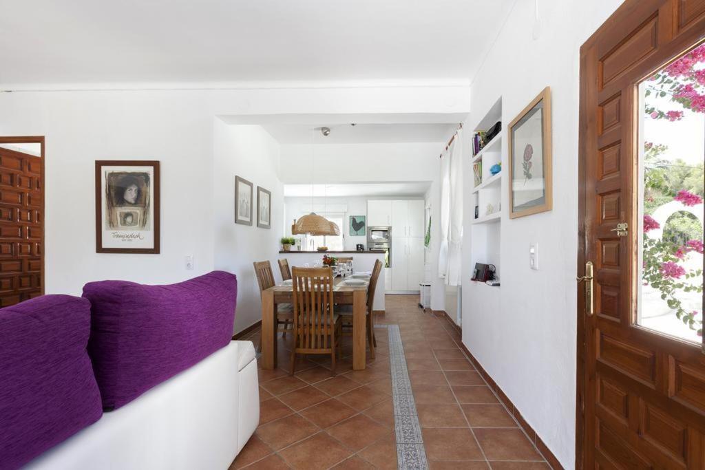 Celi: Sea- & Mountain View, Peaceful & Comfortable. Villa *