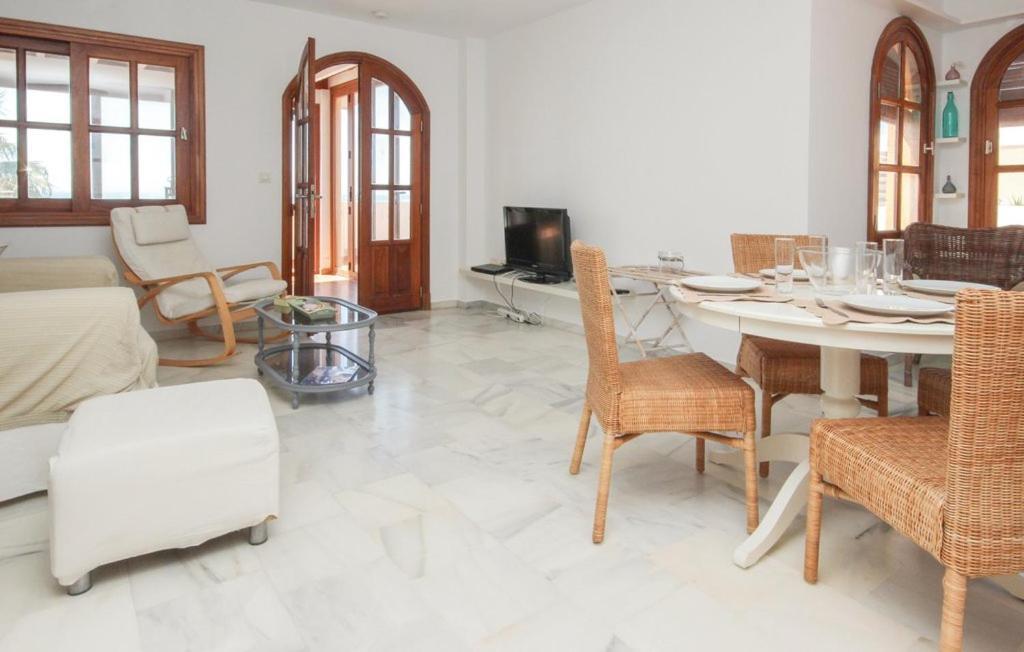 Penthouse On The Beachfront Apartamento Estepona