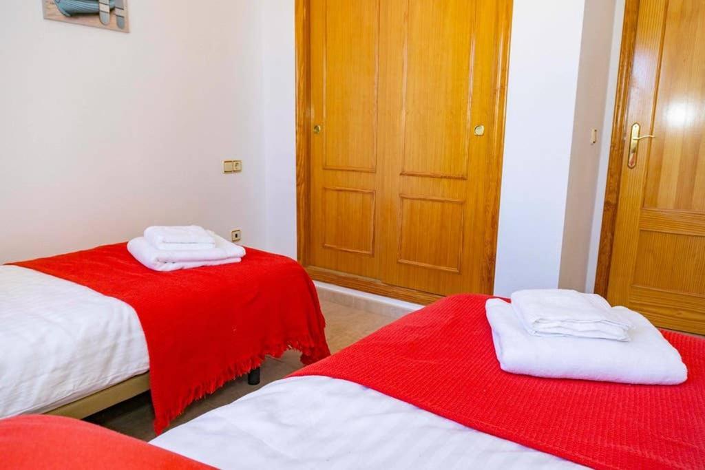 Spacious 2 Bed Ground Floor With Beautiful Communal Pool Apartment Villamartin (Valencia)