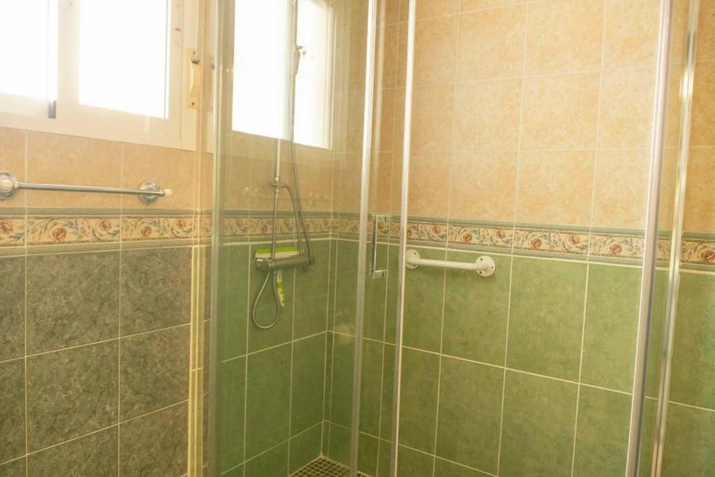 Spacious 2 Bed Ground Floor With Beautiful Communal Pool Villamartin (Valencia)