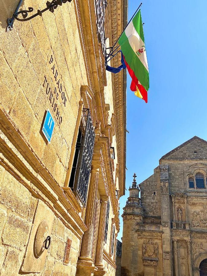 Balcones Con Encanto - Vistas Al Conjunto Monumental Patrimonio De La Humanidad Ubeda (Andalucia)