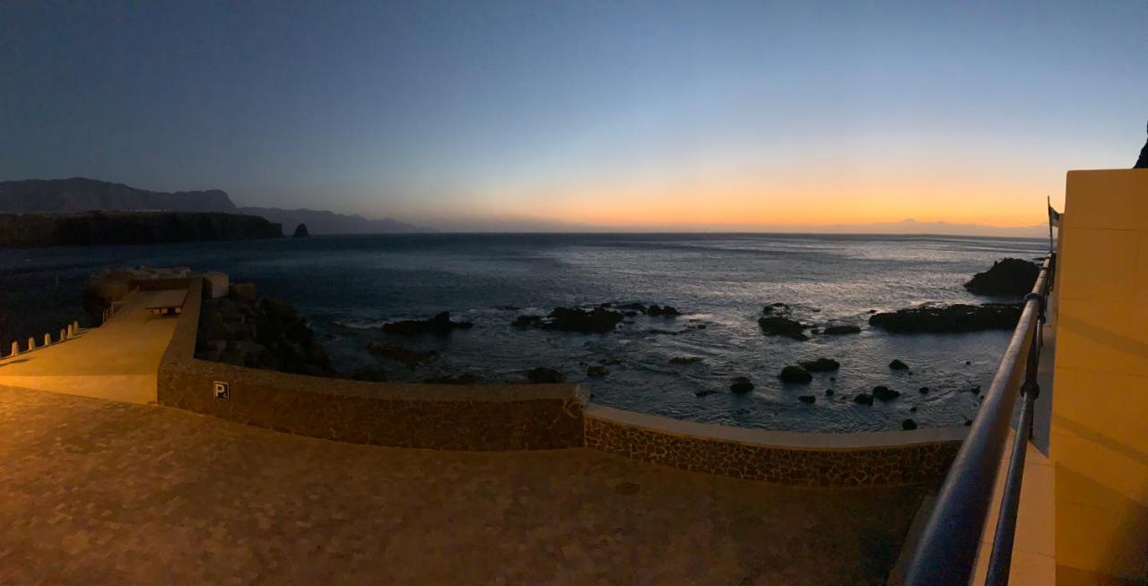 Touch The Sea *