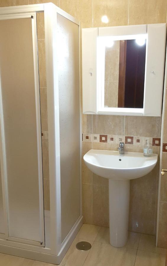 Habitación Doble Con Baño Privado En Tenerife, Canary Islands