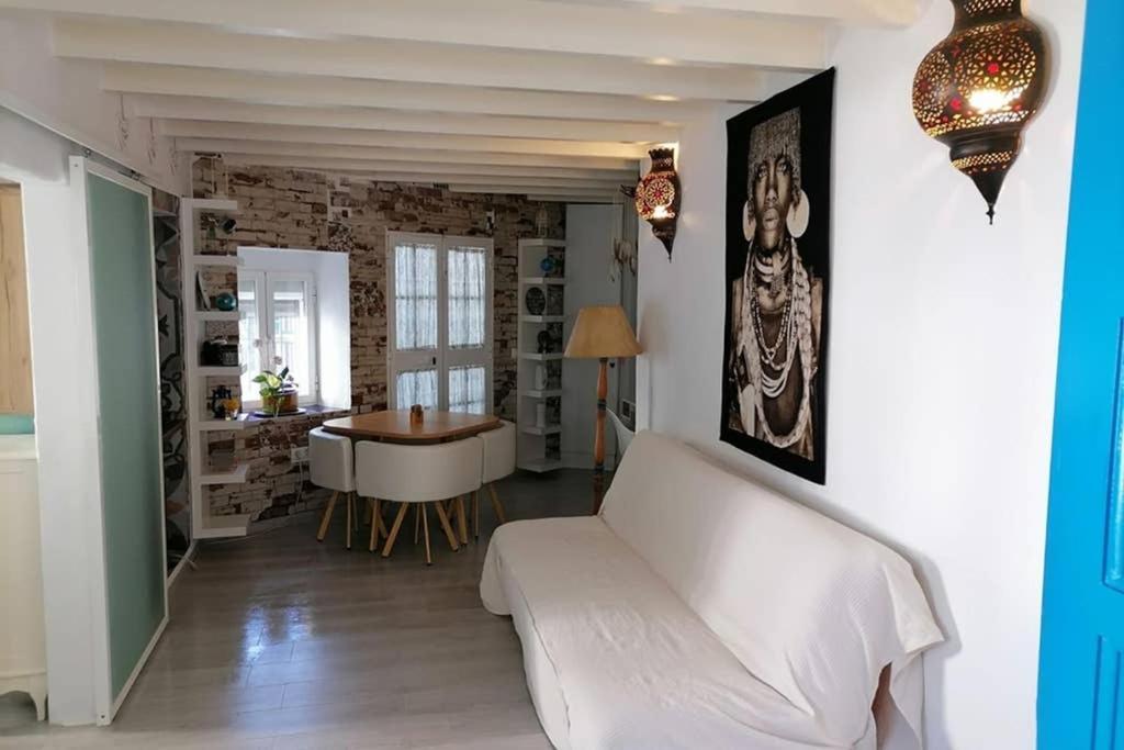 House Maruja Includes 2 Complet With Wifi & Jacuzzi Holiday home Cutar