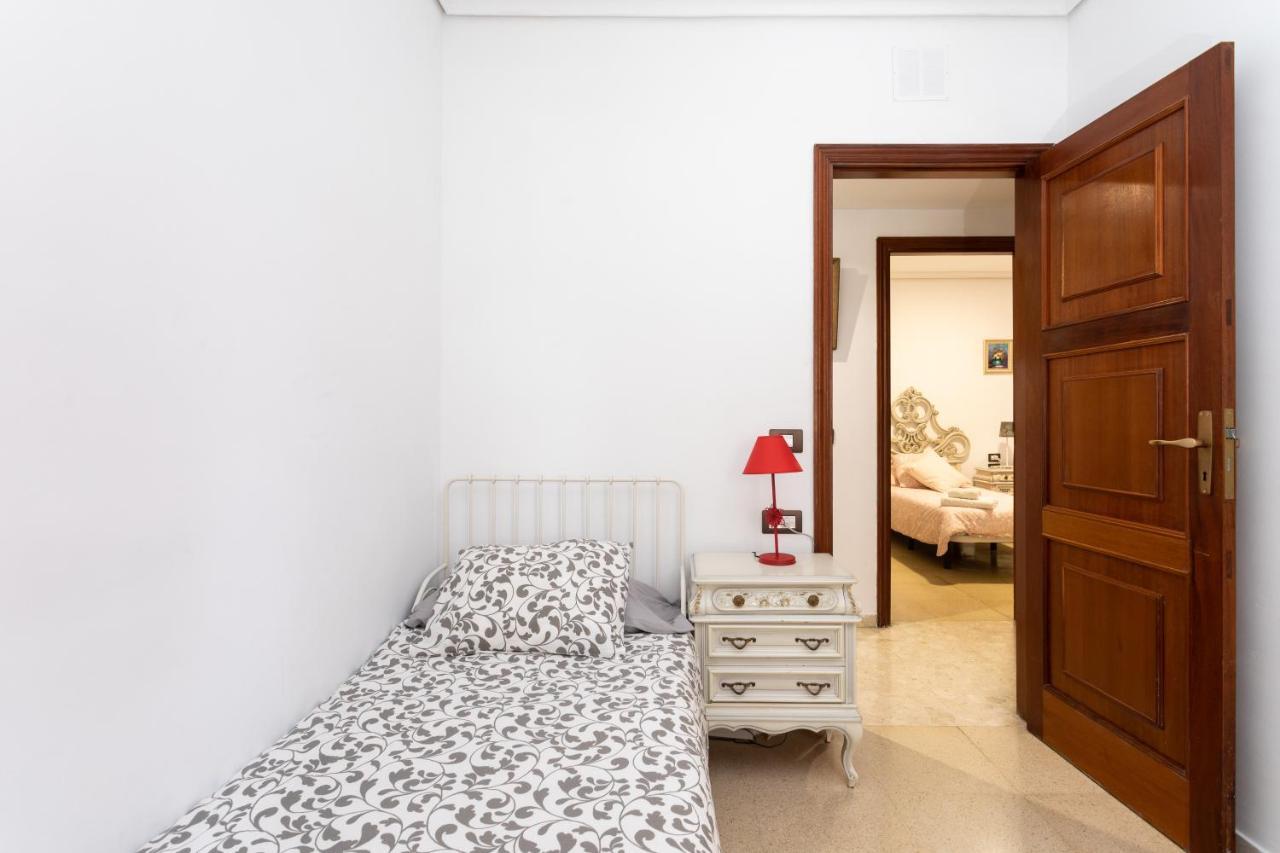 Home2book Spacious Classic Design Apto Sc Center Apartment