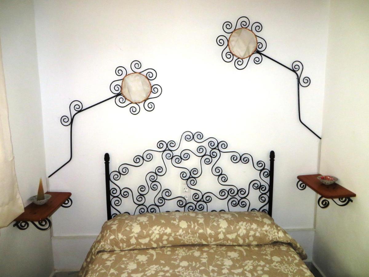 Casa Proyecto Pepe Bravo - Arte De Manos Y Corazon Bed & Breakfast *