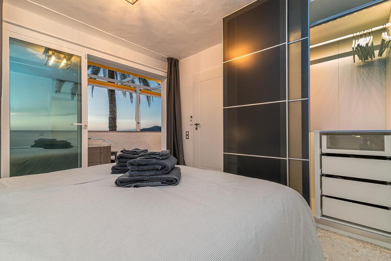 Luxury Apartment, Sea Views, Jacuzzi And Sauna. Apartamento
