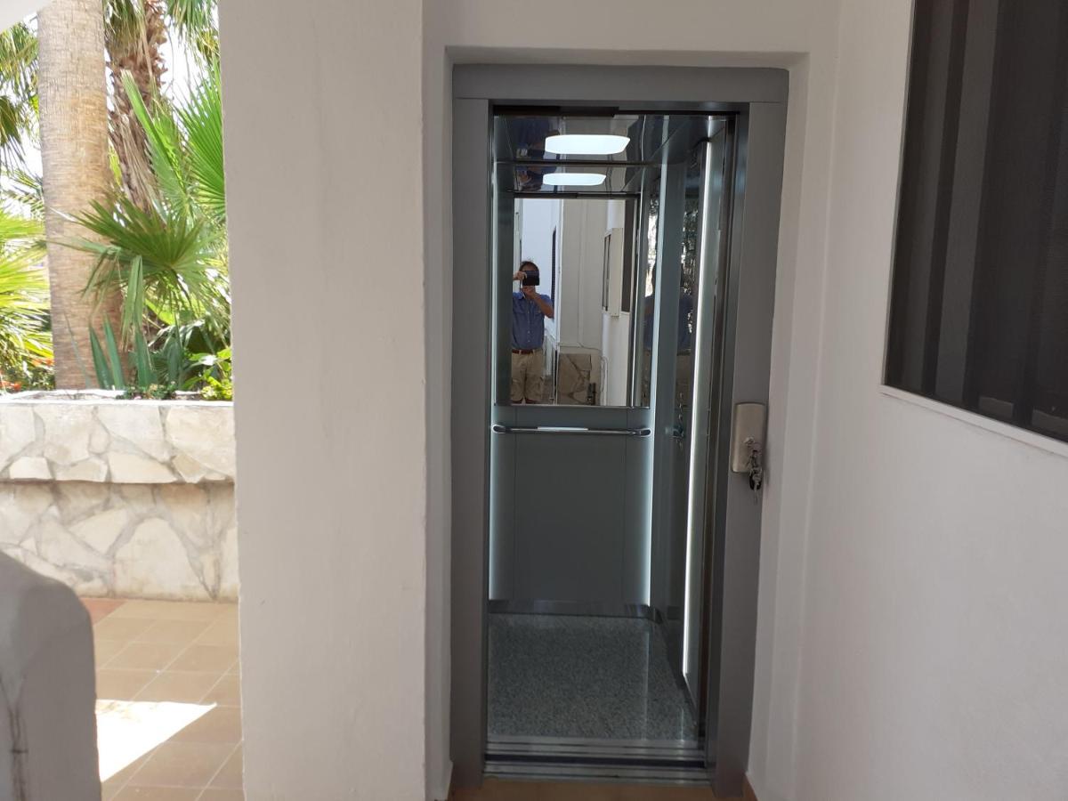 Penthouse With Great Views , Sun All Day , Wifi , New Kitchen. San Miguel de Abona
