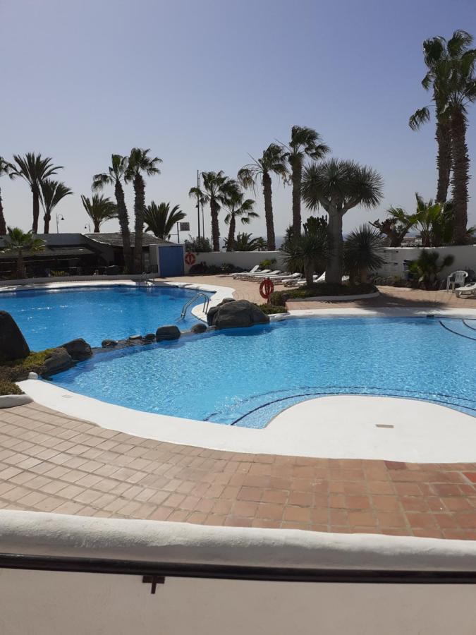 Penthouse With Great Views , Sun All Day , Wifi , New Kitchen.