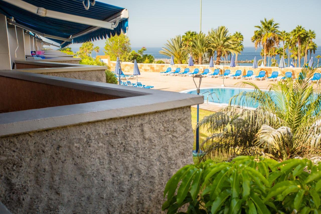 Apartahotel Amadores *