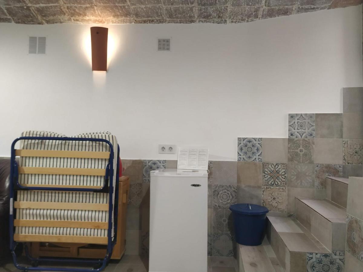 Habitación Independiente Con Baño Y Patio En Cremallera De Montserrat Habitación en casa particular
