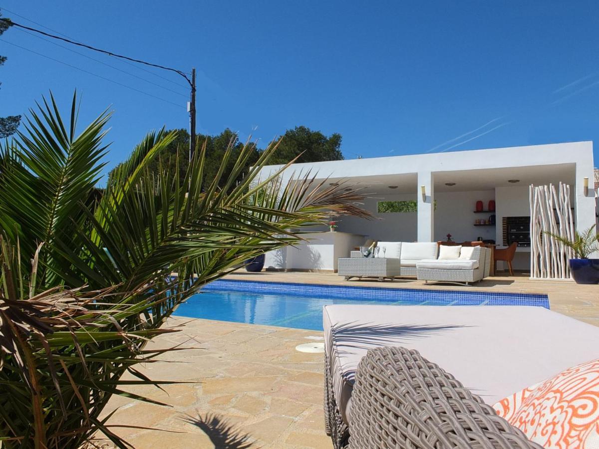 Mimosa With 5bedrooms Air Conditioning & Private Swimming Pool And A Games Ideal For Families *