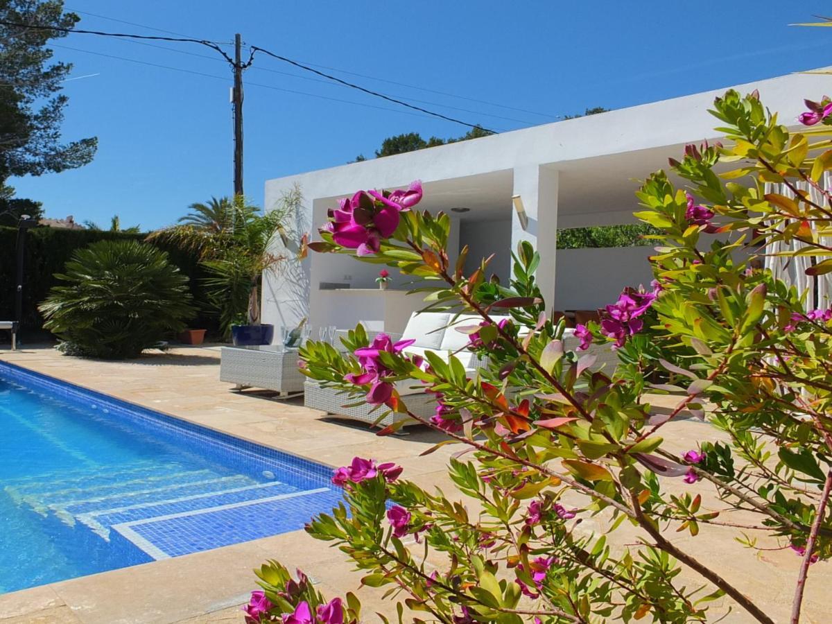 Mimosa With 5bedrooms Air Conditioning & Private Swimming Pool And A Games Ideal For Families L'Ametlla de Mar