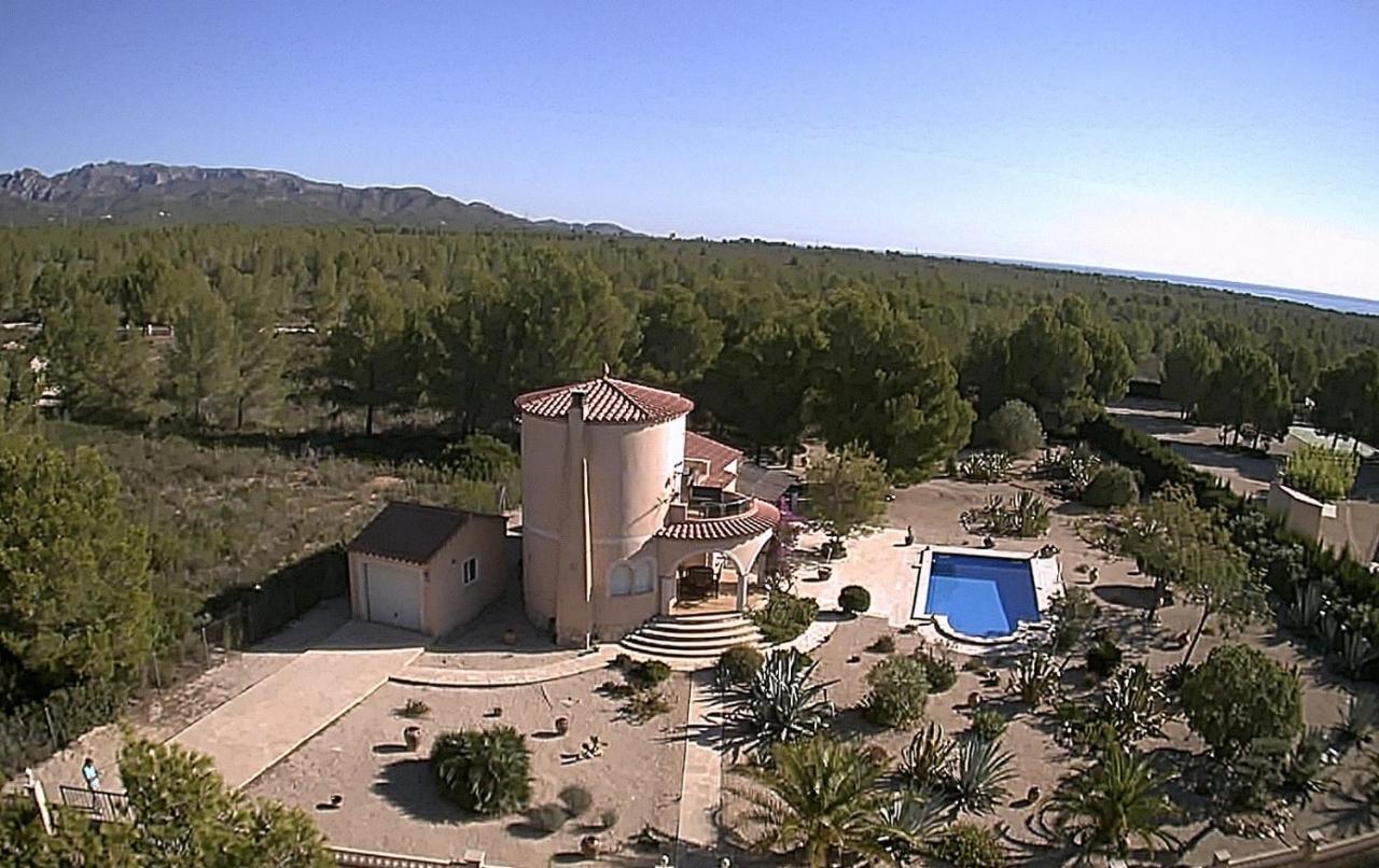 Oasis 4bedroom With Air-conditioning & Large Private Swimming Pool