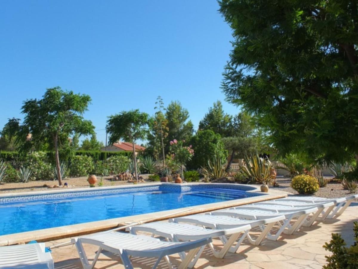 Villa Oasis 4bedroom With Air-conditioning & Large Private Swimming Pool