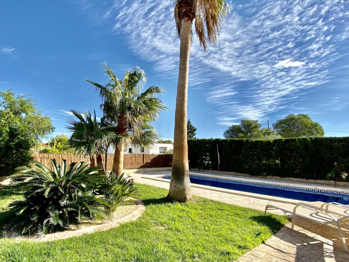 Villa Martina 4 Bedroom With Air Conditioning & Private Swimming Pool Ideal For Families L'Ametlla de Mar