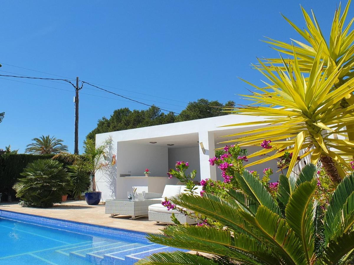 Mimosa With 5bedrooms Air Conditioning & Private Swimming Pool And A Games Ideal For Families L'Ametlla de Mar