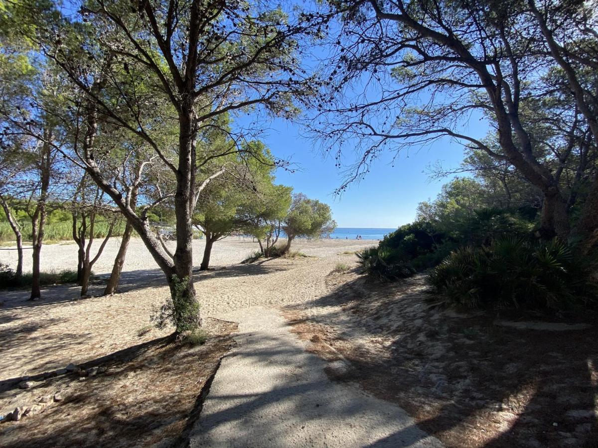 Villa Martina 4 Bedroom With Air Conditioning & Private Swimming Pool Ideal For Families L'Ametlla de Mar