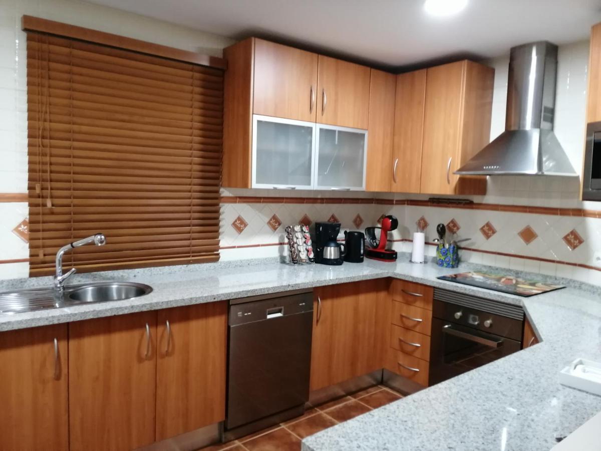Center Paseo Apartment: Renovated With Double Garage Apartment
