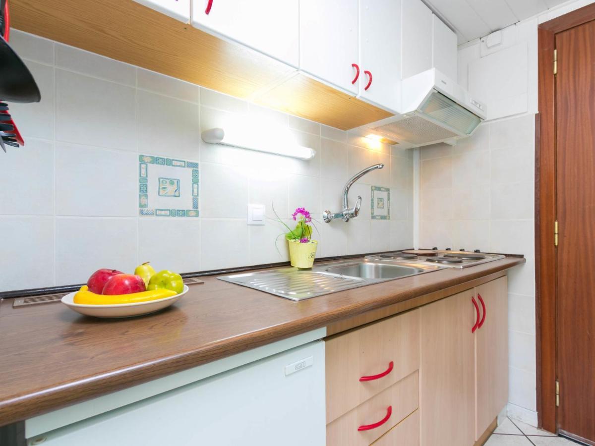 Studio Holiday Center-5 By Interhome