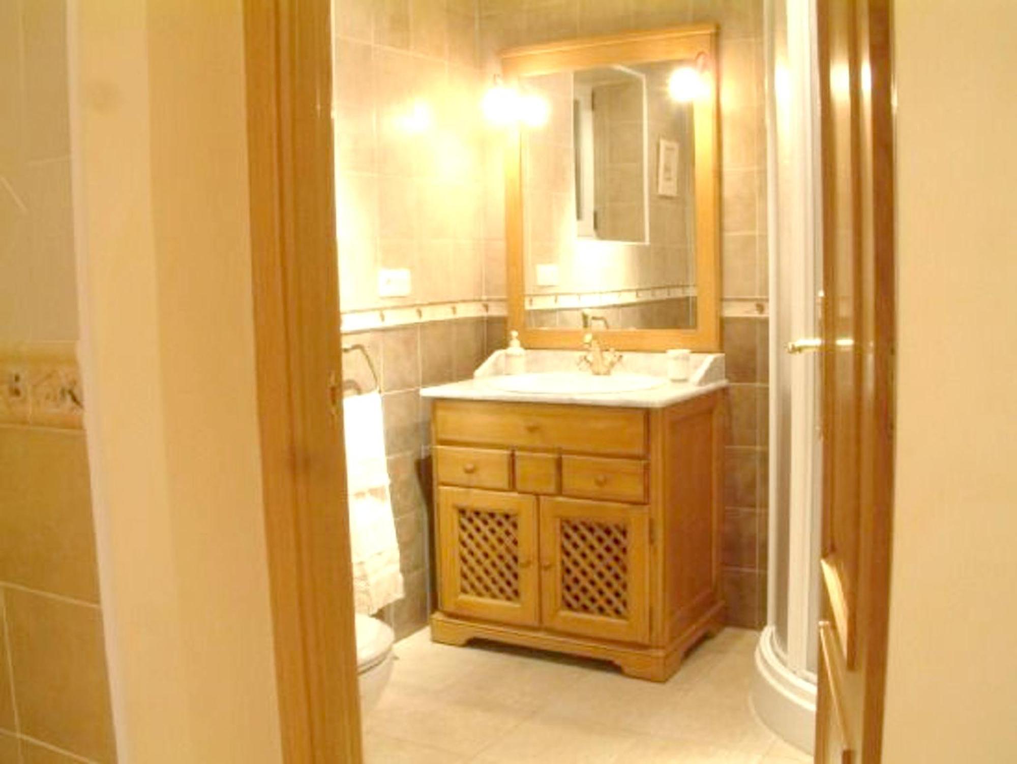 Charming With Private Pool In