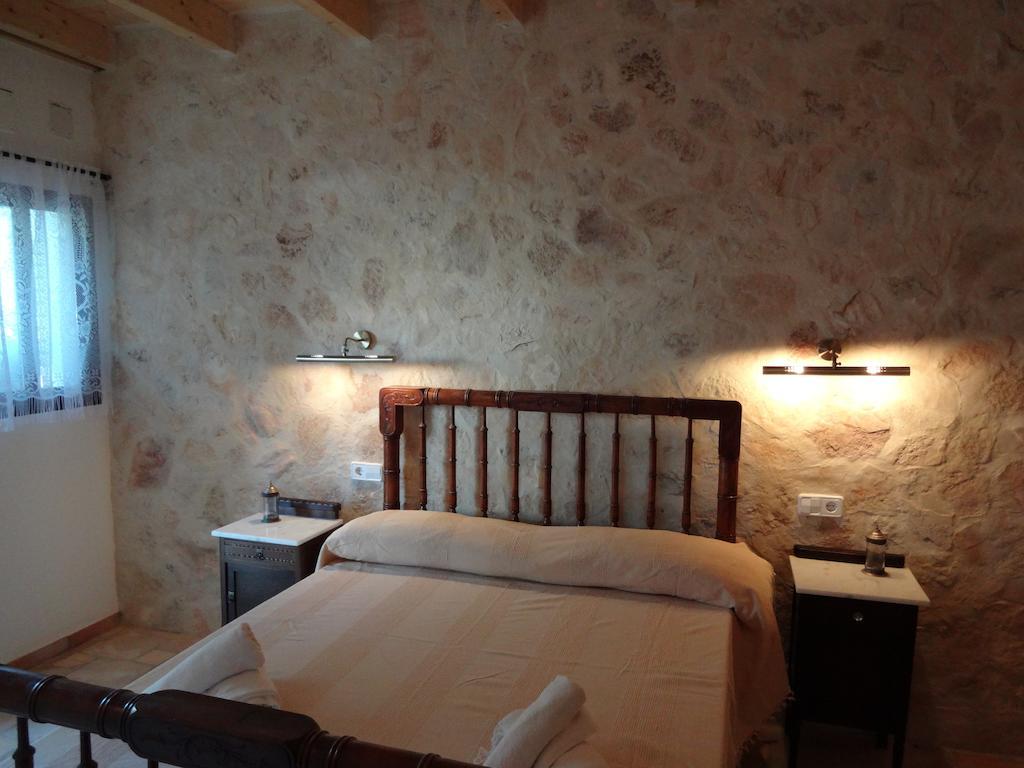 La Pergola Hostel Es Pujols