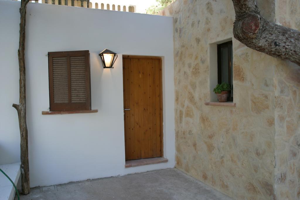 Hostel La Pergola Es Pujols