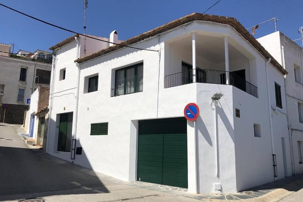 Trilla - Casa Reformada Con Garaje Y Terraza * Cadaqués