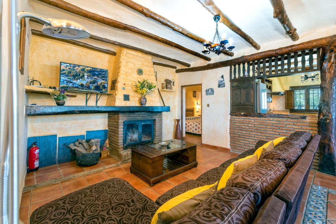 Cortijo La Loma De La Alpujarra Holiday home *