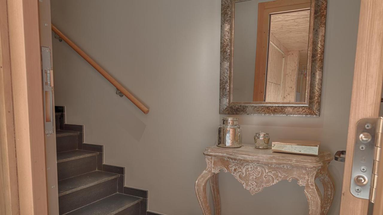 Saplan Real Estate Sarraera Chalet