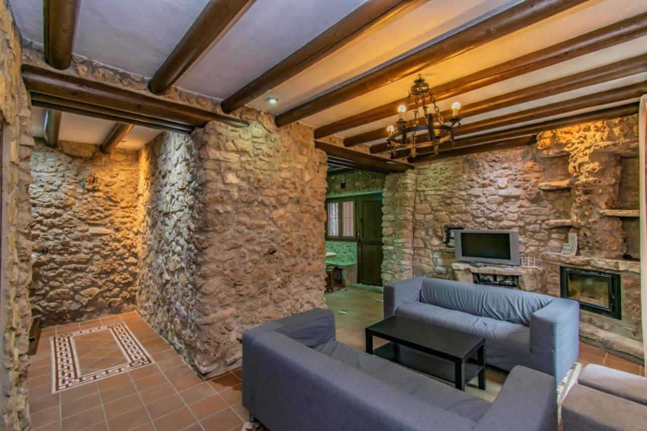 Cortijo Pesquera Country house *