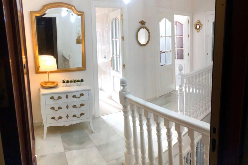 Apartamento GATU Ensueño de Cádiz dúplex de 4 dormitorios, 2 baños y wifi Cádiz