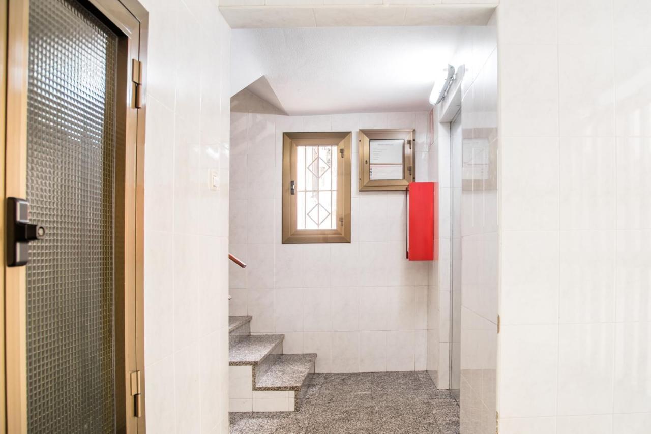 Cozy With Splashes Of Color L'Hospitalet de Llobregat