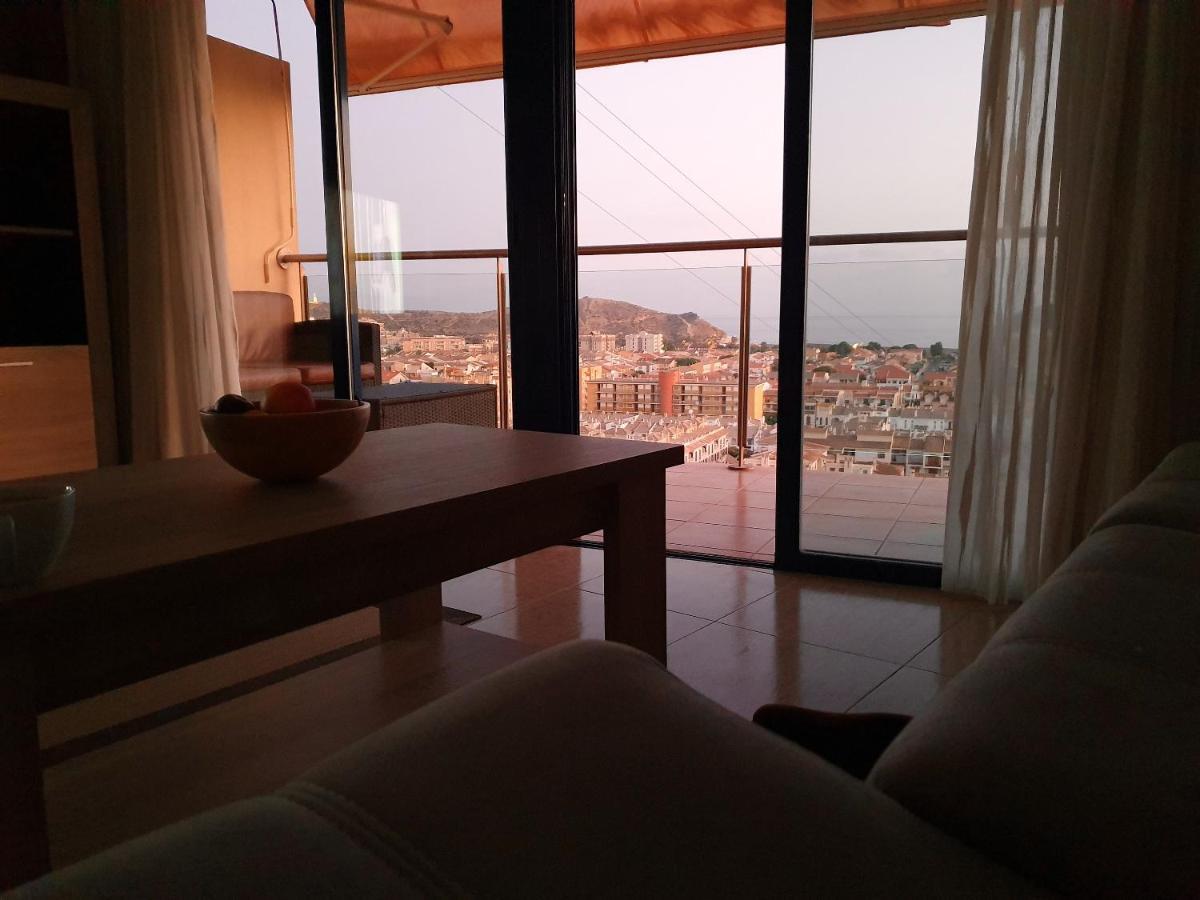 Modern With Sea View In 65 M²