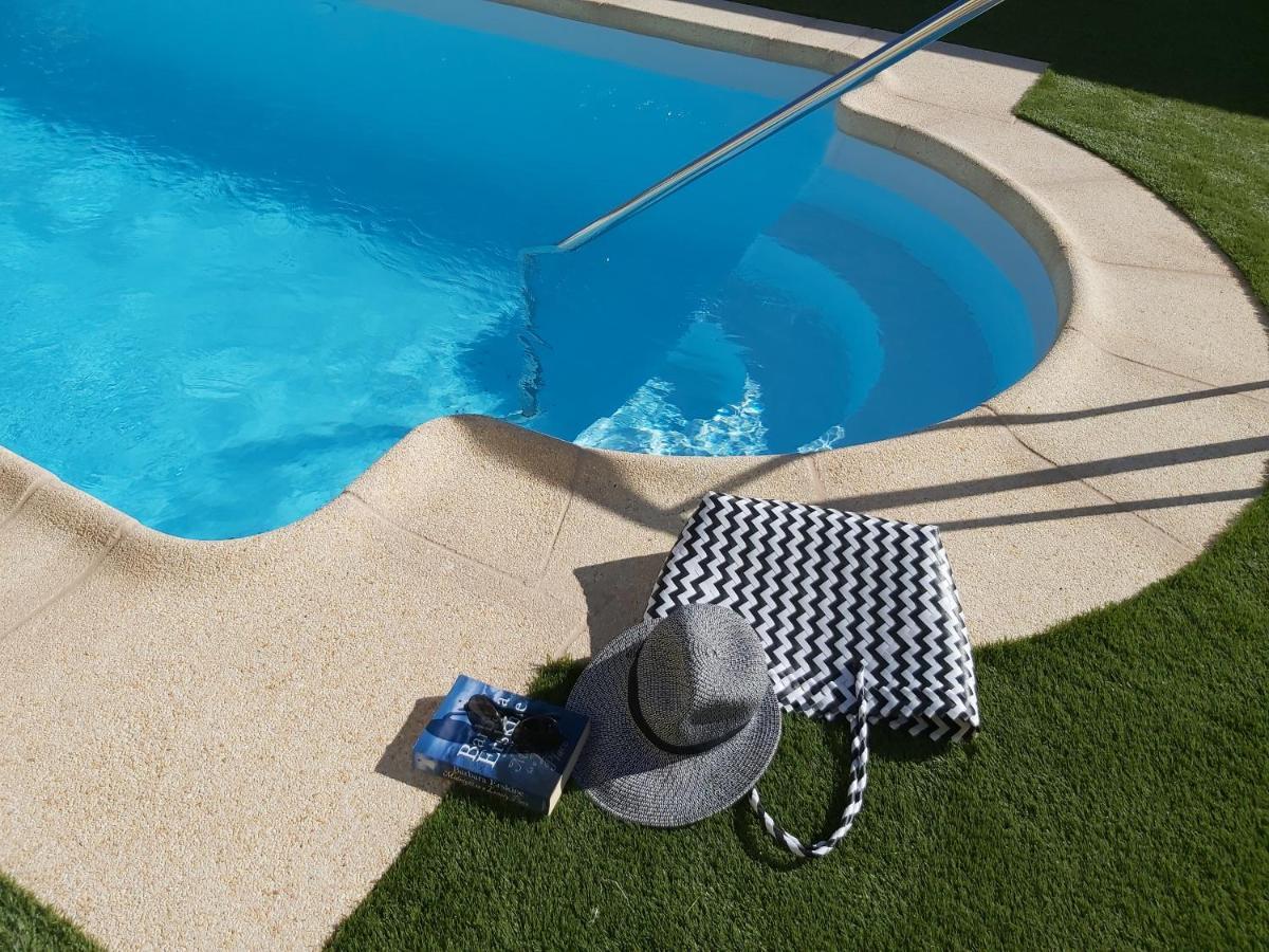 Thais, Private Heated Pool, Ideal For Your Holidays In Villa Caleta de Fuste