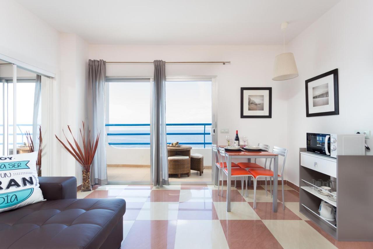 Welcome To Paradise Apartment