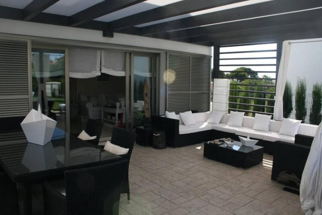 Gala Villa *