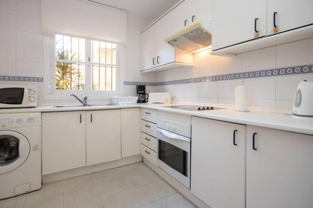 Mijas Costa - Riviera Del Sol - Splendid 2 Bedroom With Private Garden