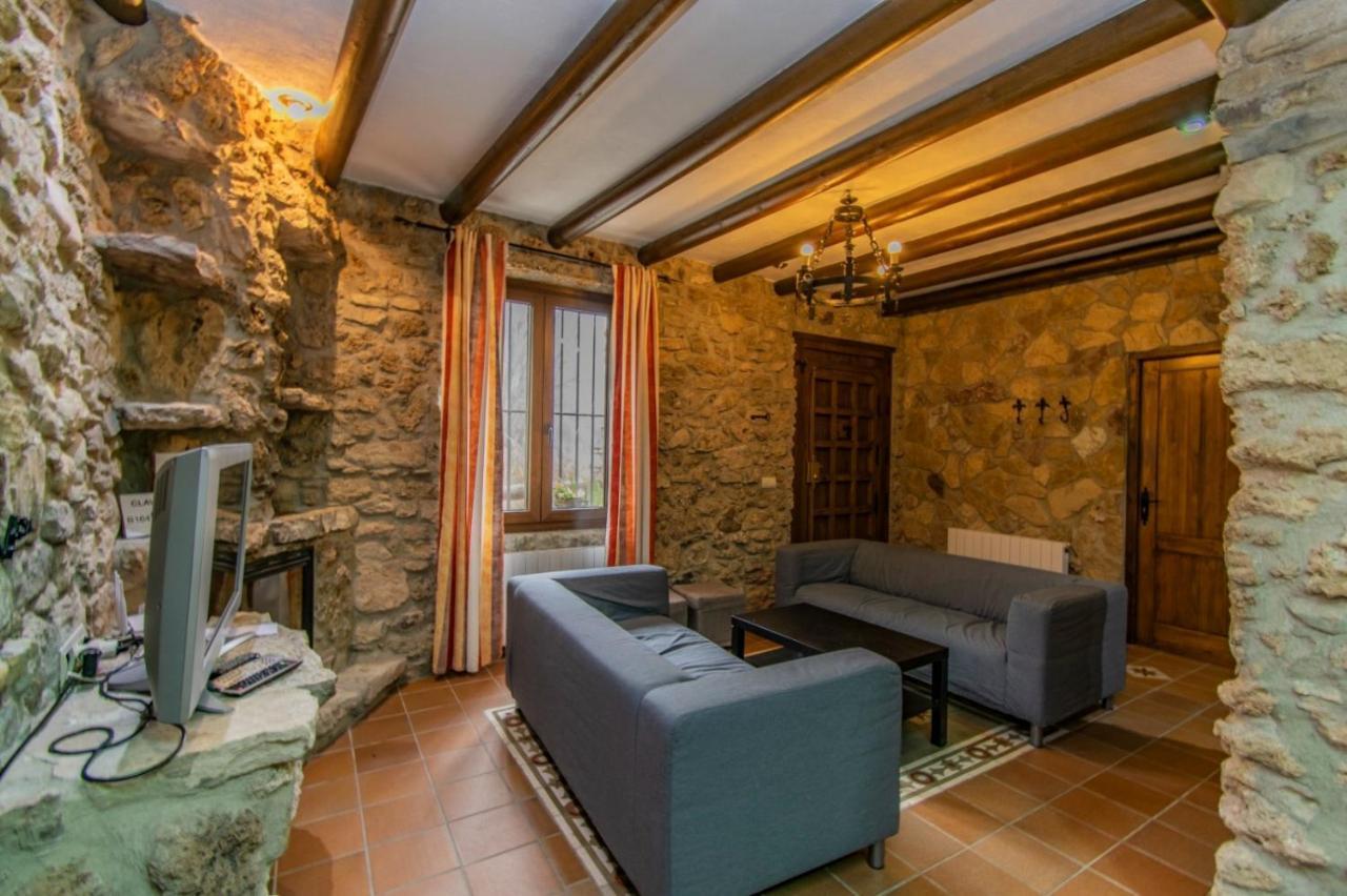 Cortijo Pesquera Country house Algarinejo