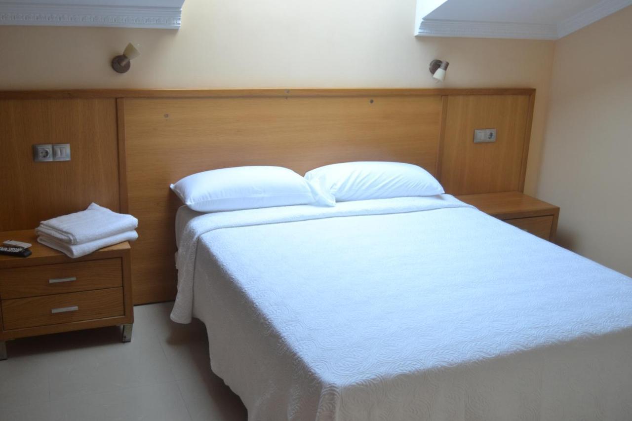 Hotel La Ribera 2*